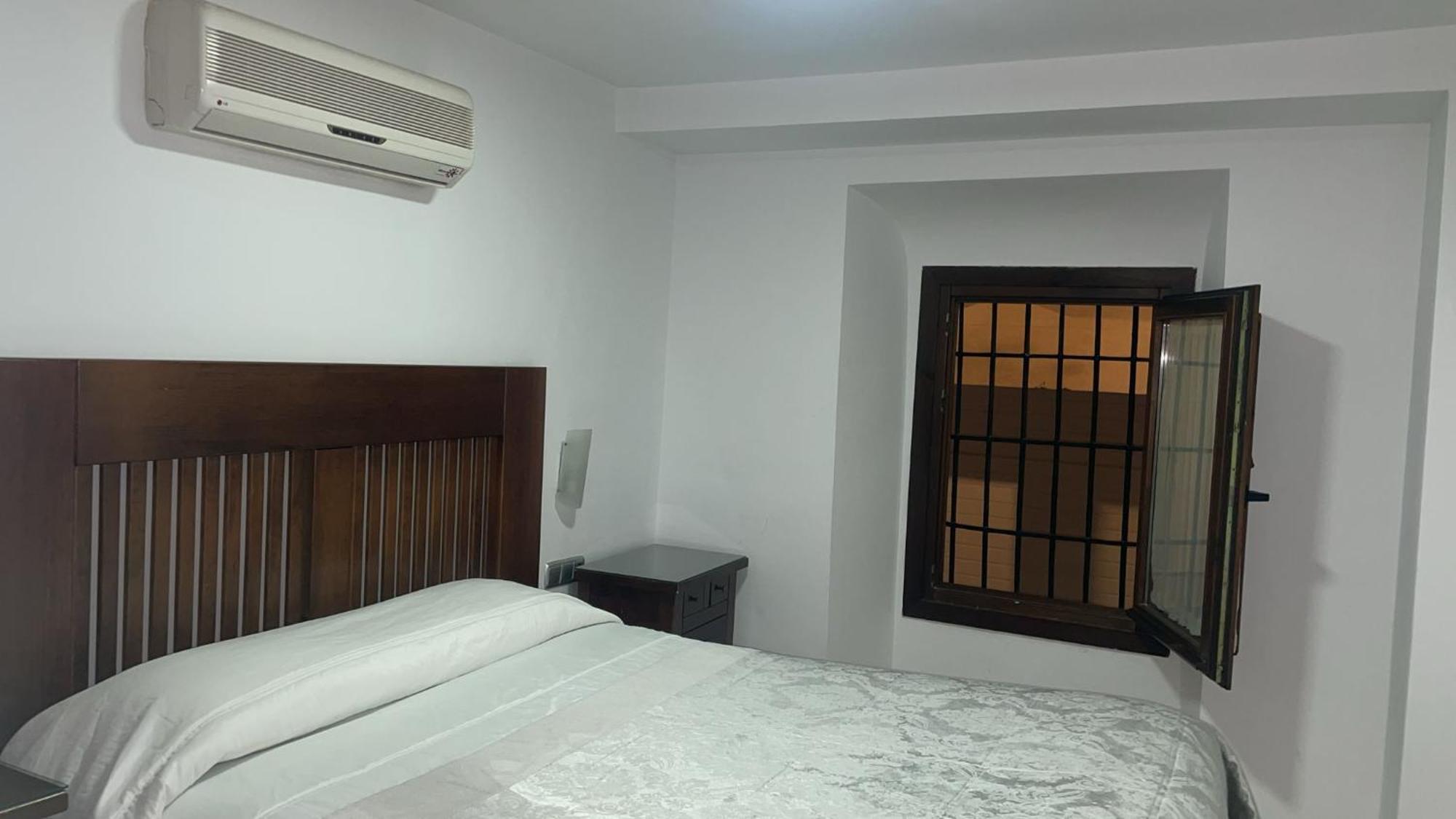 Pension Veracruz 2 Granada Bagian luar foto